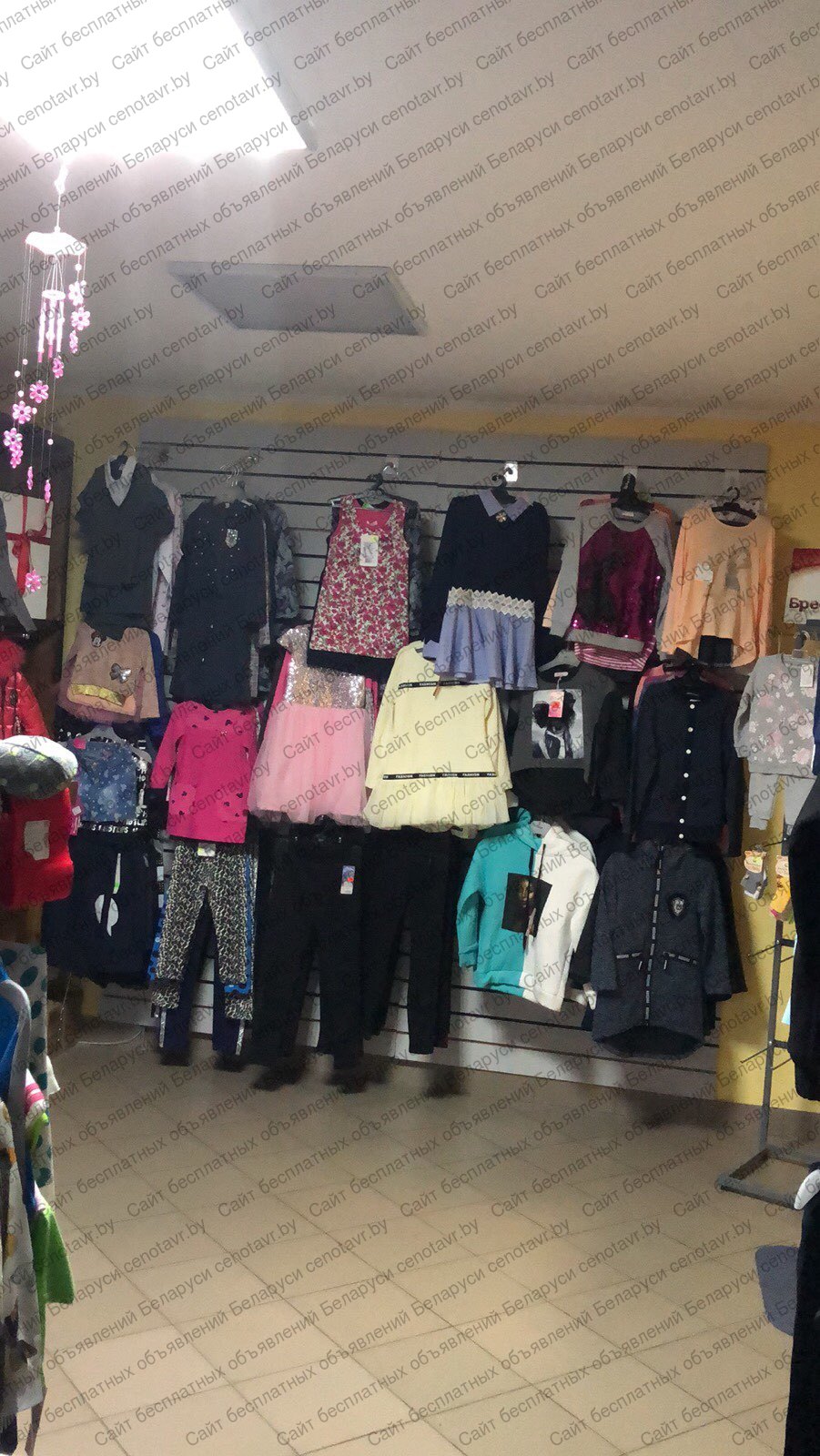 Фото: Продам магазин детской и подростковой одежды